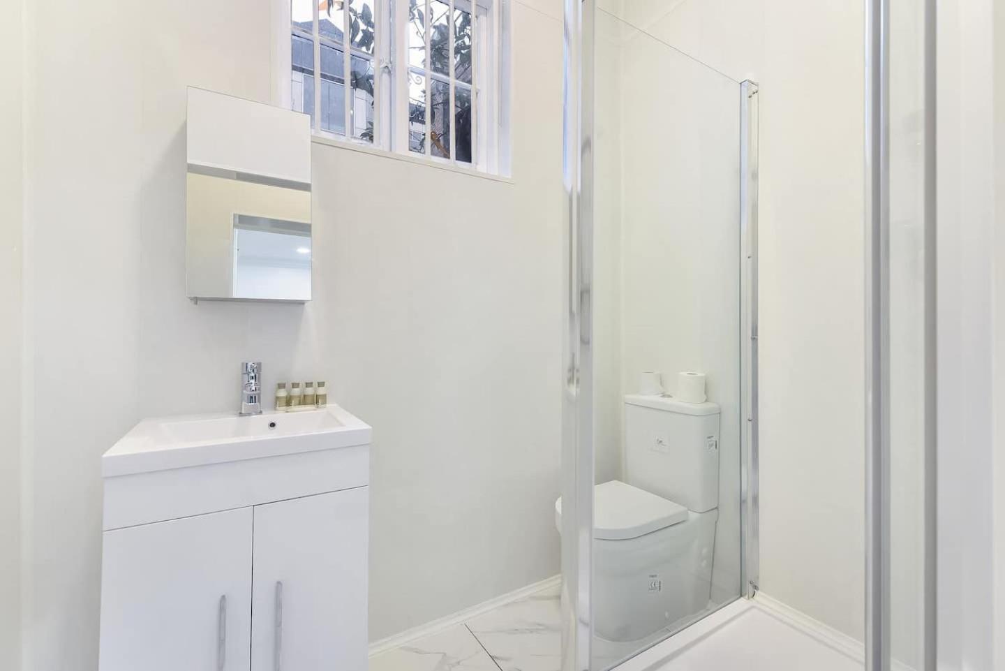 2 Bed Piccadilly Apartment 2 Лондон Екстериор снимка
